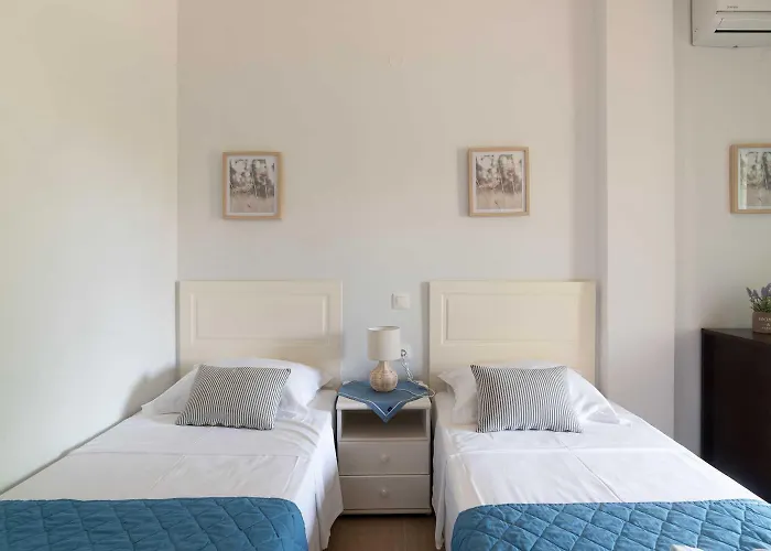 Nyaraló Diana Aharávi